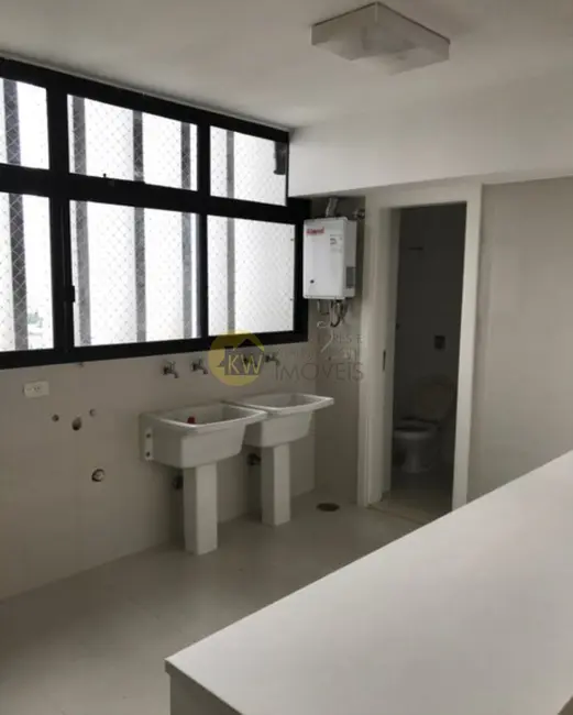 Apartamento com 4 quartos para alugar, 329m2 em Alto da Boa Vista, São Paulo - SP - imagem 8 Foto 8 de Apartamento com 4 quartos para alugar, 329m2 em Alto da Boa Vista, São Paulo - SP