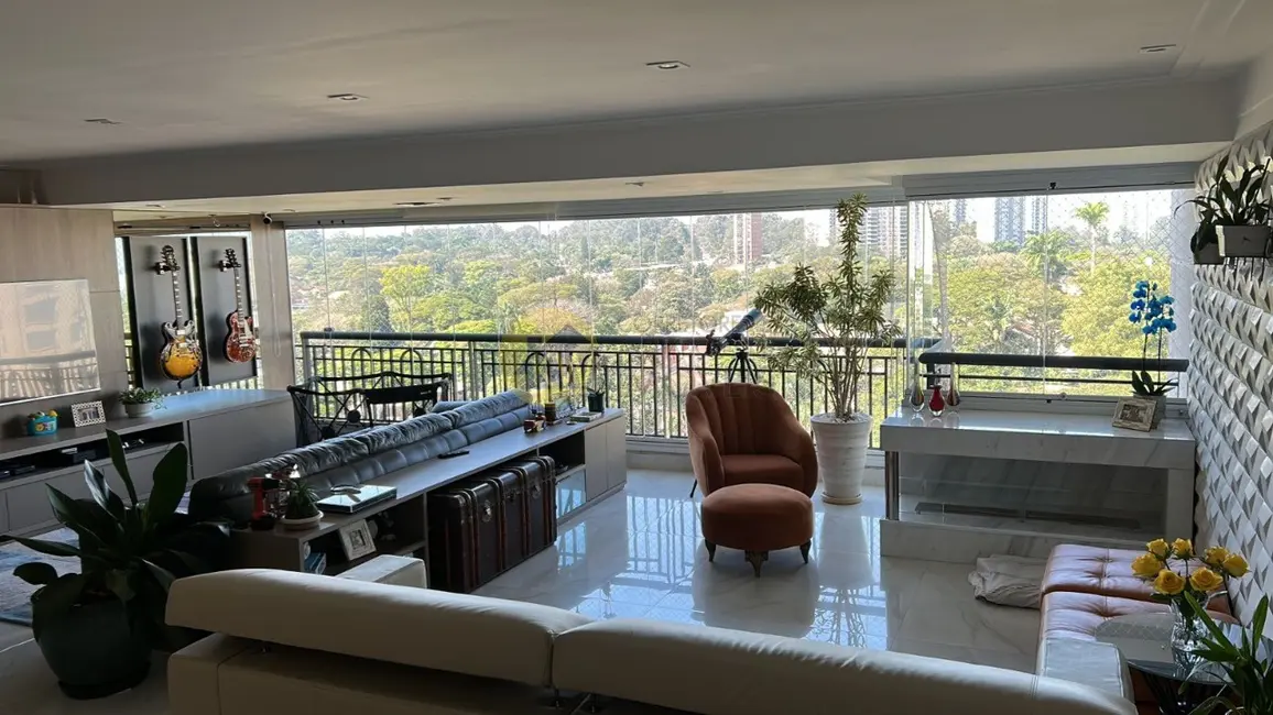 Apartamento com 3 quartos à venda, 330m2 em Santo Amaro, São Paulo - SP - imagem 1 Foto 1 de Apartamento com 3 quartos à venda, 330m2 em Santo Amaro, São Paulo - SP