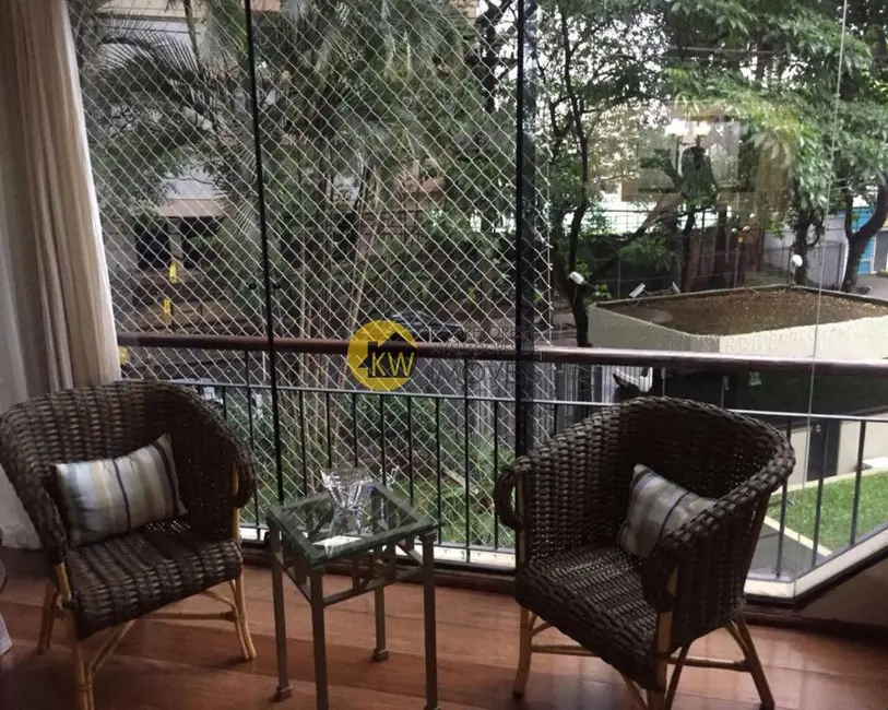 Apartamento com 4 quartos à venda, 220m2 em Campo Belo, São Paulo - SP - imagem 9 Foto 9 de Apartamento com 4 quartos à venda, 220m2 em Campo Belo, São Paulo - SP