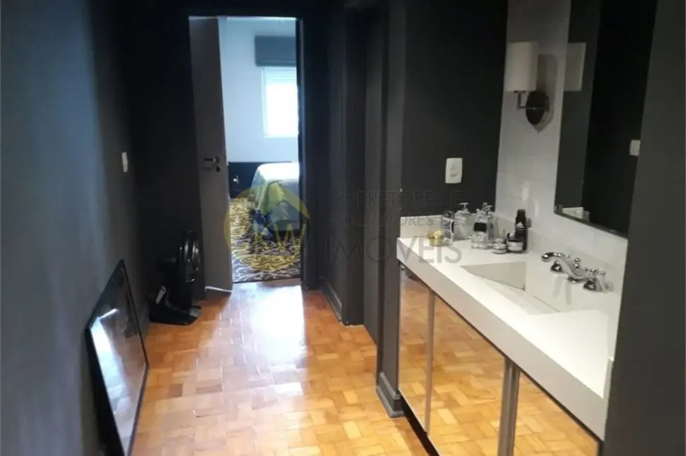 Apartamento com 4 quartos à venda, 250m2 em Higienópolis, São Paulo - SP - imagem 5 Foto 5 de Apartamento com 4 quartos à venda, 250m2 em Higienópolis, São Paulo - SP