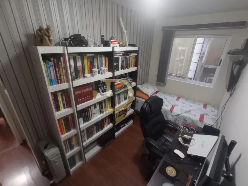Apartamento com 3 quartos à venda, 60m2 em Sao Jose Dos Pinhais - PR - imagem 8 Foto 8 de Apartamento com 3 quartos à venda, 60m2 em Sao Jose Dos Pinhais - PR