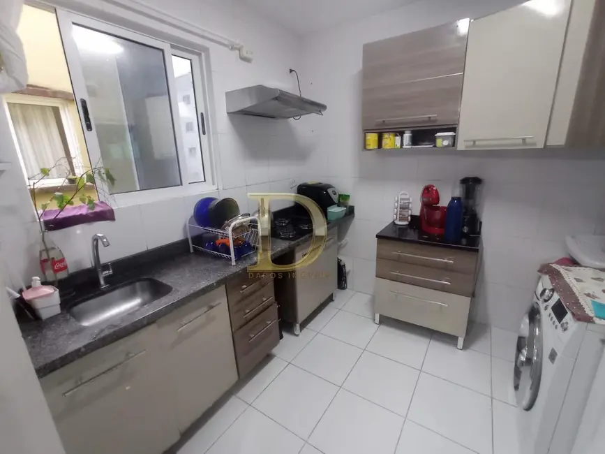 Apartamento com 3 quartos à venda, 60m2 em Sao Jose Dos Pinhais - PR - imagem 6 Foto 6 de Apartamento com 3 quartos à venda, 60m2 em Sao Jose Dos Pinhais - PR