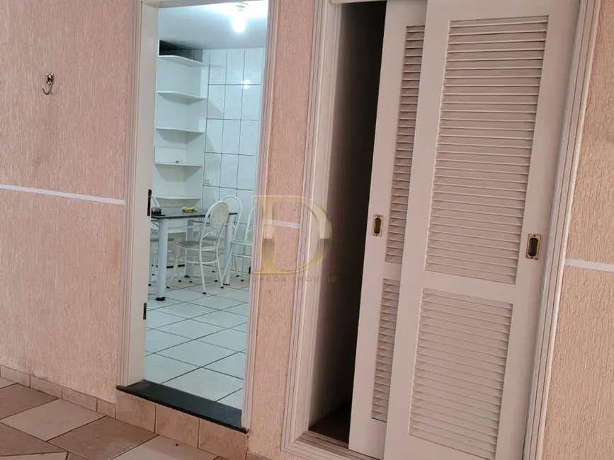 Foto 8 de Casa com 2 quartos à venda, 49m2 em Pinhais - PR