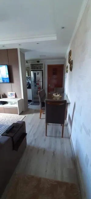 Apartamento com 3 quartos à venda, 77m2 em Pinhais - PR - imagem 6 Foto 6 de Apartamento com 3 quartos à venda, 77m2 em Pinhais - PR