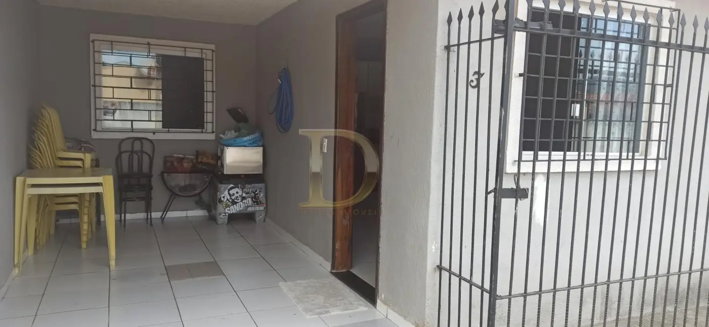 Foto 1 de Casa com 2 quartos à venda, 61m2 em Piraquara - PR