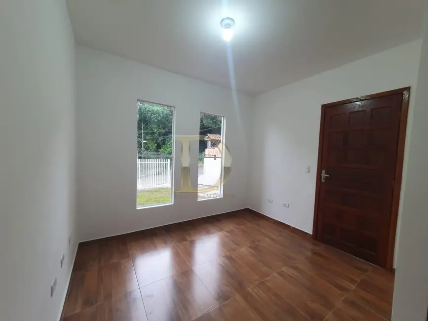 Casa com 3 quartos à venda, 59m2 em Colombo - PR - imagem 4 Foto 4 de Casa com 3 quartos à venda, 59m2 em Colombo - PR