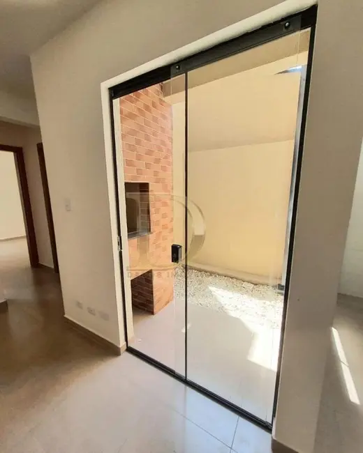 Apartamento com 2 quartos à venda, 40m2 em Sao Jose Dos Pinhais - PR - imagem 3 Foto 3 de Apartamento com 2 quartos à venda, 40m2 em Sao Jose Dos Pinhais - PR