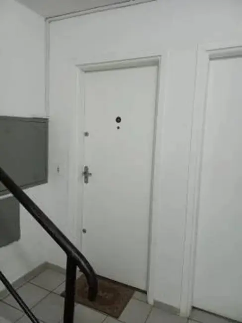 Apartamento com 2 quartos à venda, 44m2 em Sao Jose Dos Pinhais - PR - imagem 3 Foto 3 de Apartamento com 2 quartos à venda, 44m2 em Sao Jose Dos Pinhais - PR