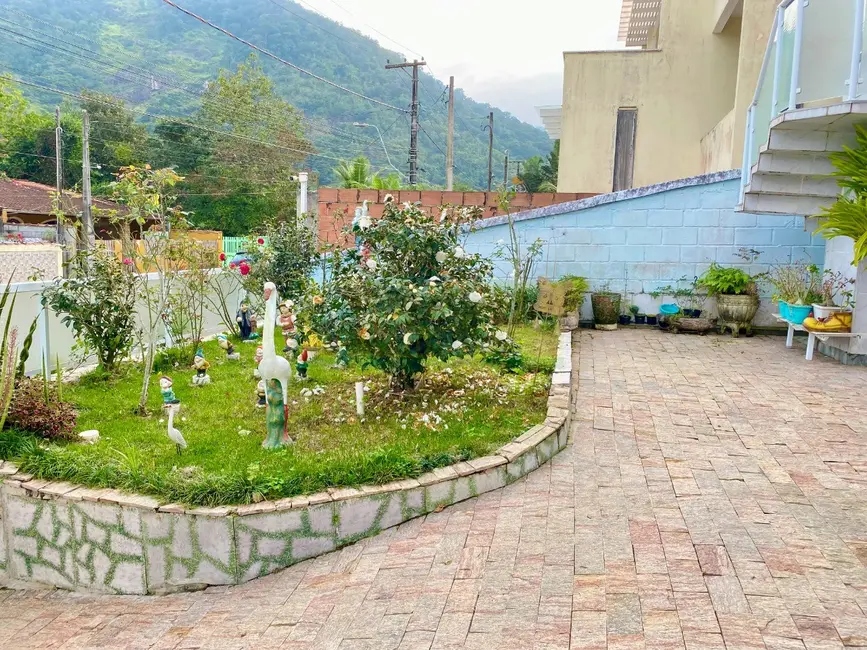 Foto 6 de Casa com 2 quartos à venda, 190m2 em Cidade Jardim, Caraguatatuba - SP