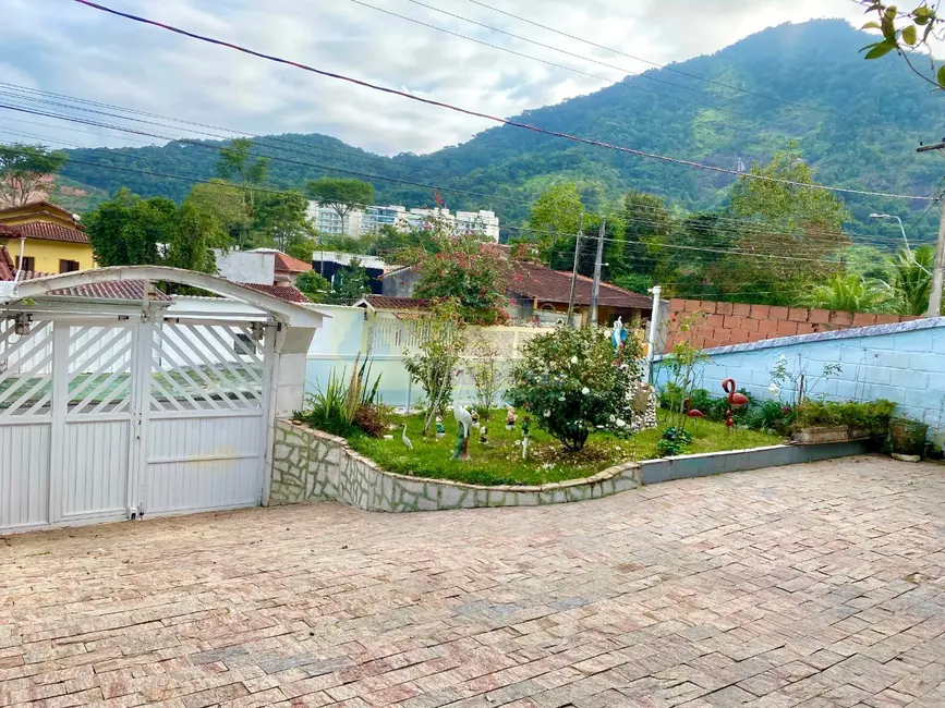 Foto 5 de Casa com 2 quartos à venda, 190m2 em Cidade Jardim, Caraguatatuba - SP