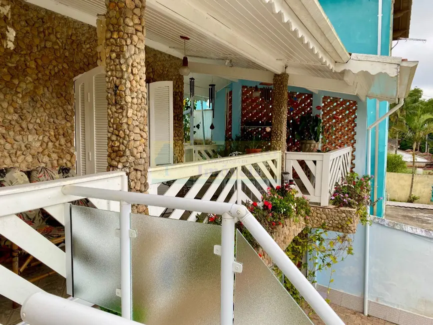 Foto 8 de Casa com 2 quartos à venda, 190m2 em Cidade Jardim, Caraguatatuba - SP