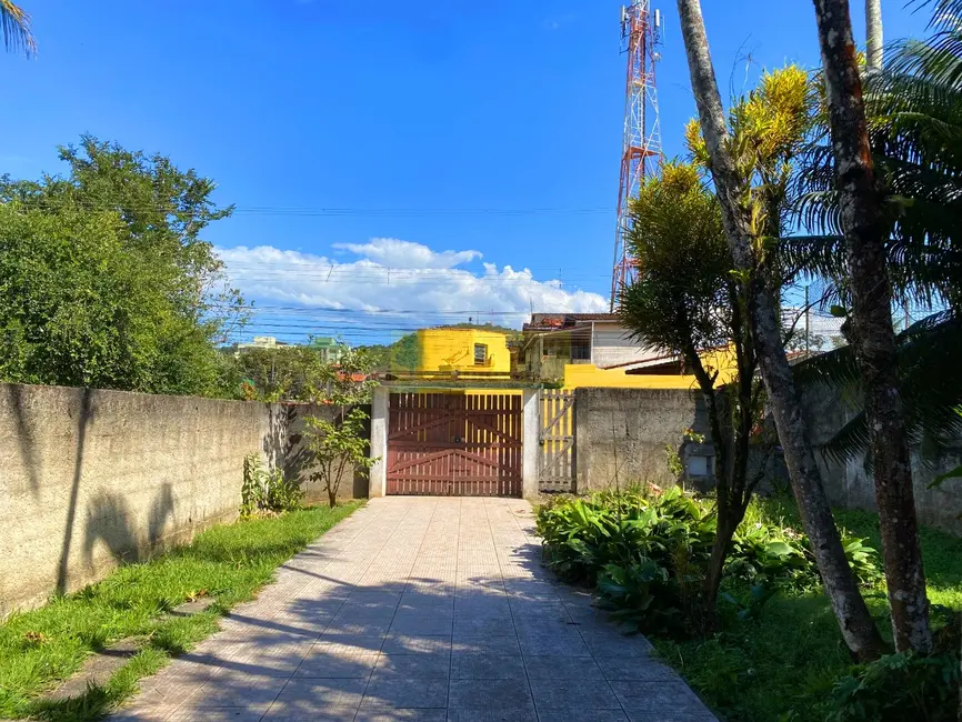 Casa com 4 quartos à venda, 330m2 em Martim de Sá, Caraguatatuba - SP - imagem 3 Foto 3 de Casa com 4 quartos à venda, 330m2 em Martim de Sá, Caraguatatuba - SP