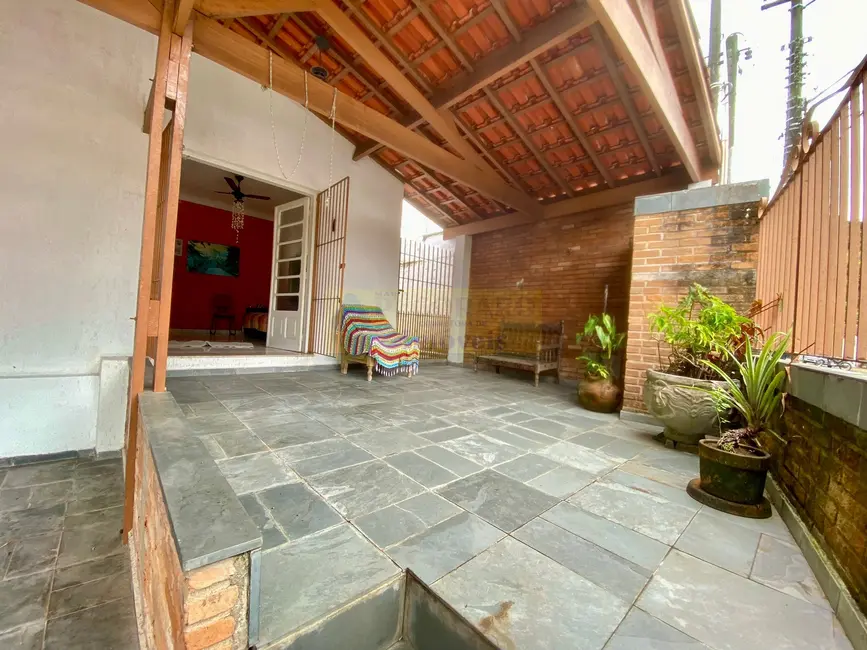 Foto 4 de Casa com 2 quartos à venda, 114m2 em Sumaré, Caraguatatuba - SP