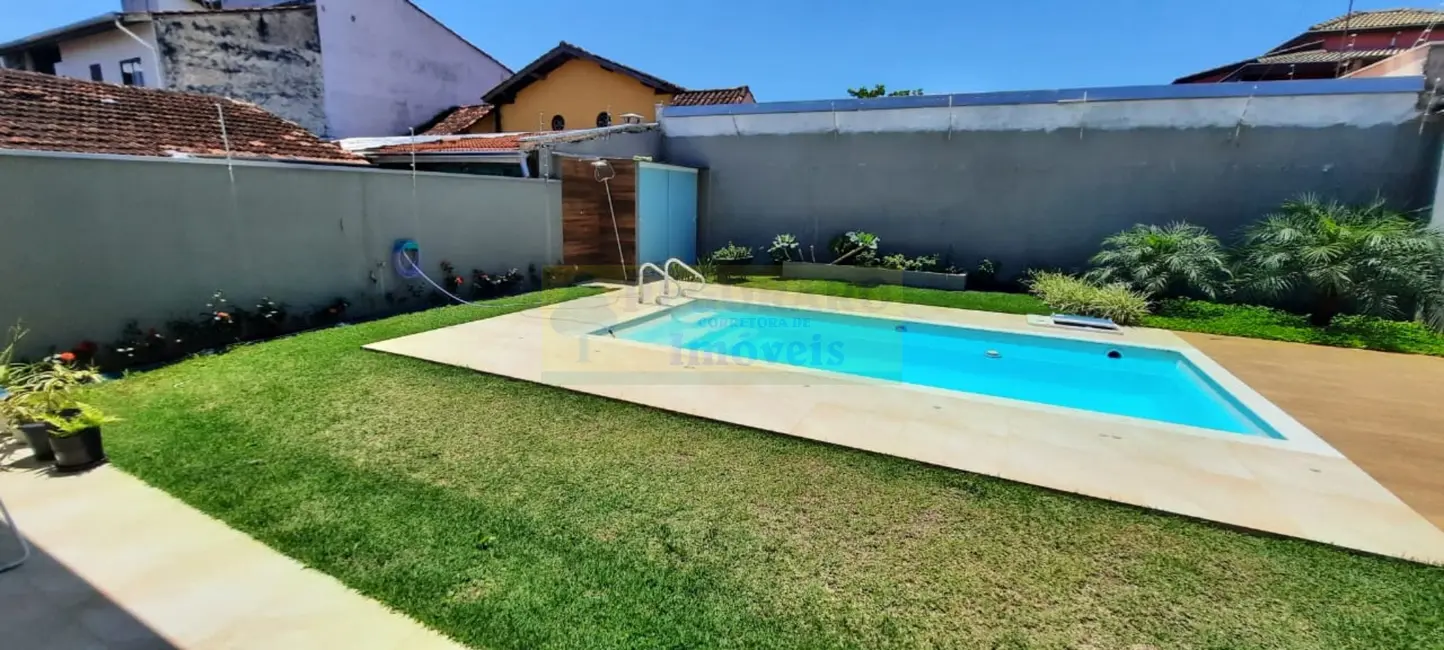 Foto 7 de Casa com 4 quartos à venda, 300m2 em Jardim Britânia, Caraguatatuba - SP