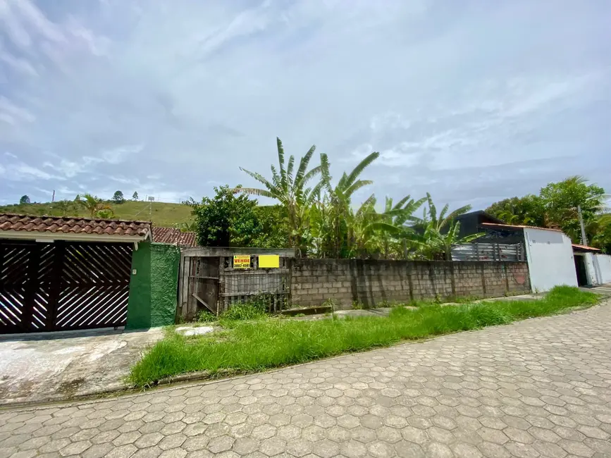 Foto 2 de Terreno / Lote à venda, 420m2 em Prainha, Caraguatatuba - SP