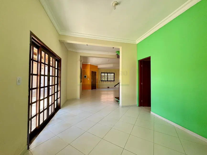 Casa com 3 quartos à venda, 201m2 em Jardim Britânia, Caraguatatuba - SP - imagem 5 Foto 5 de Casa com 3 quartos à venda, 201m2 em Jardim Britânia, Caraguatatuba - SP