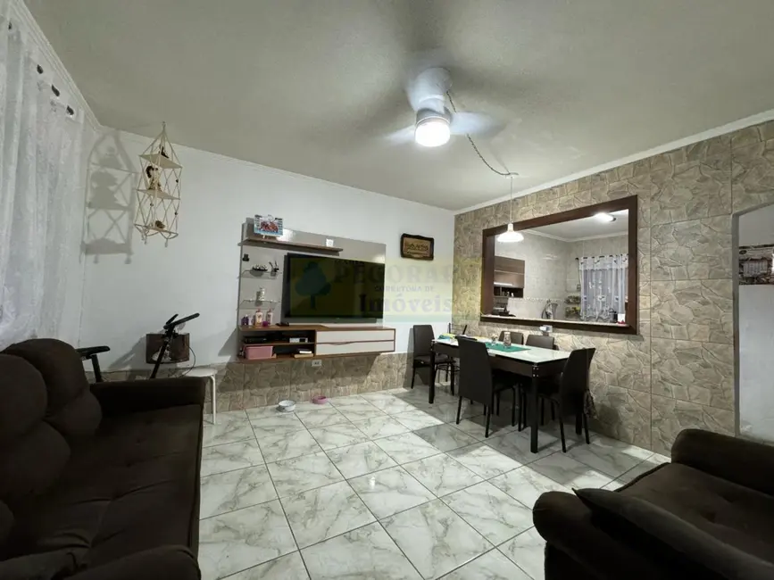 Foto 5 de Casa com 2 quartos à venda, 130m2 em Prainha, Caraguatatuba - SP