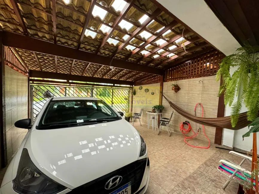 Foto 1 de Casa com 2 quartos à venda, 130m2 em Prainha, Caraguatatuba - SP