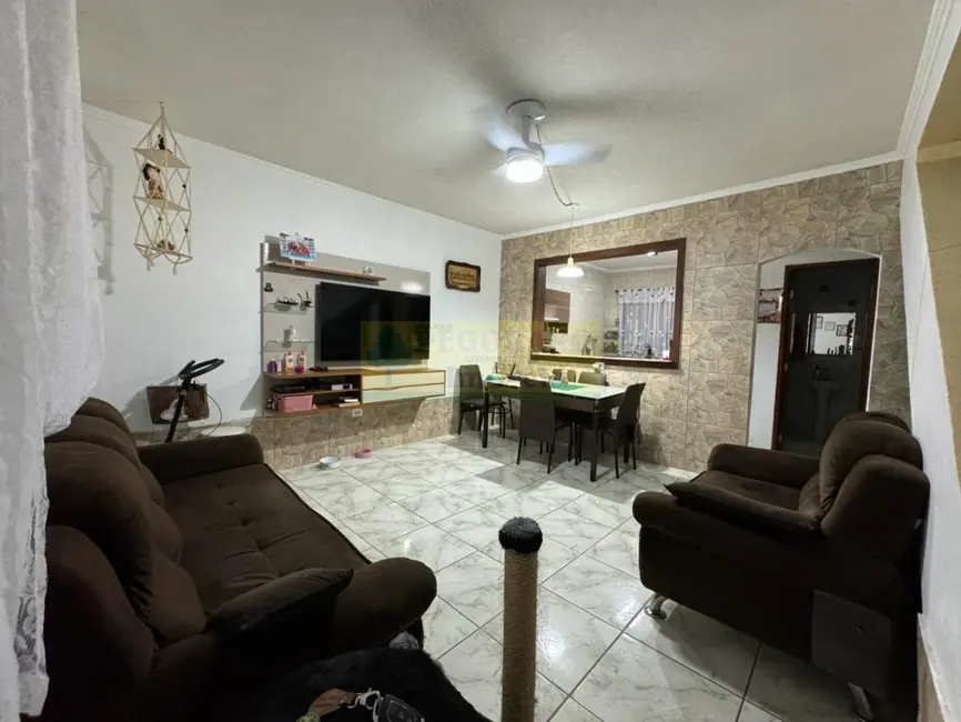 Foto 4 de Casa com 2 quartos à venda, 130m2 em Prainha, Caraguatatuba - SP