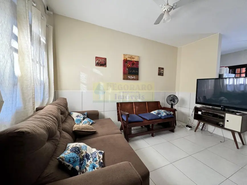 Foto 2 de Casa com 2 quartos à venda, 60m2 em Martim de Sá, Caraguatatuba - SP