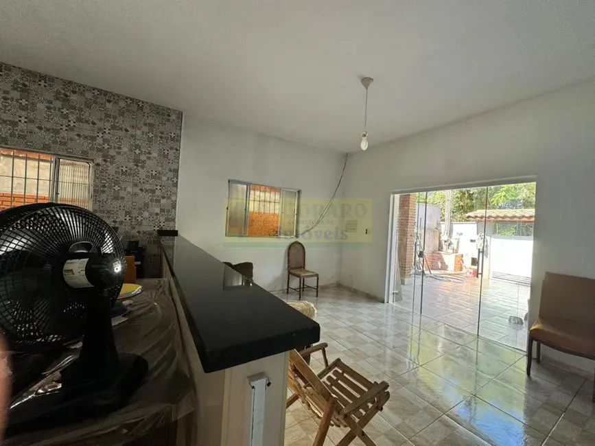 Foto 3 de Casa com 2 quartos à venda, 156m2 em Jardim Terralão, Caraguatatuba - SP