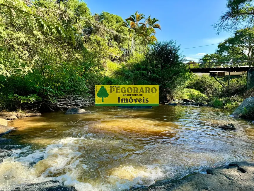 Sítio / Rancho com 6 quartos à venda, 500m2 em Paraibuna - SP - imagem 3 Foto 3 de Sítio / Rancho com 6 quartos à venda, 500m2 em Paraibuna - SP