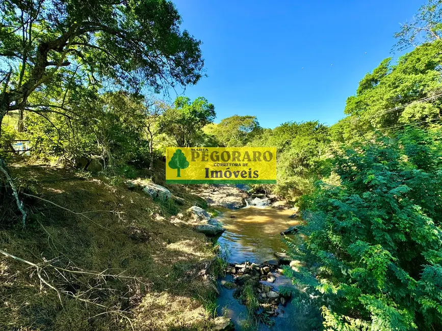 Sítio / Rancho com 6 quartos à venda, 500m2 em Paraibuna - SP - imagem 6 Foto 6 de Sítio / Rancho com 6 quartos à venda, 500m2 em Paraibuna - SP