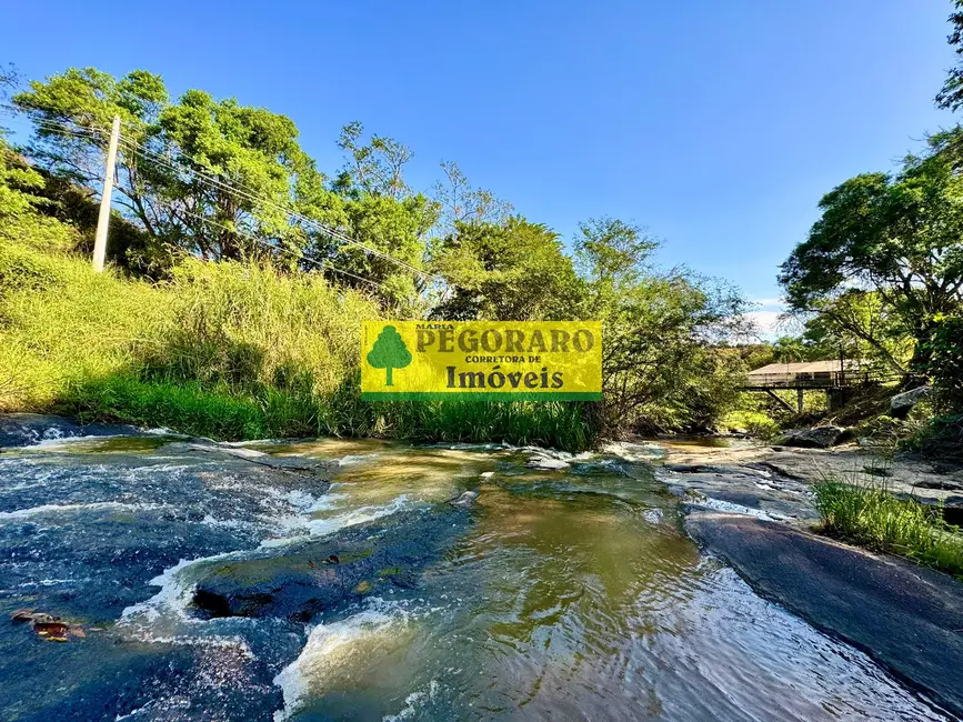 Sítio / Rancho com 6 quartos à venda, 500m2 em Paraibuna - SP - imagem 5 Foto 5 de Sítio / Rancho com 6 quartos à venda, 500m2 em Paraibuna - SP