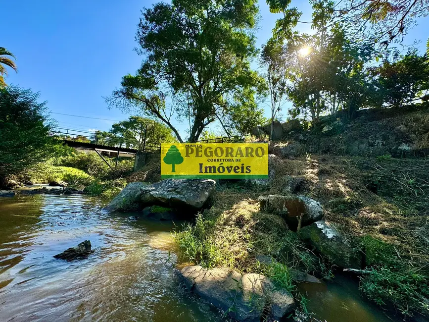 Sítio / Rancho com 6 quartos à venda, 500m2 em Paraibuna - SP - imagem 7 Foto 7 de Sítio / Rancho com 6 quartos à venda, 500m2 em Paraibuna - SP