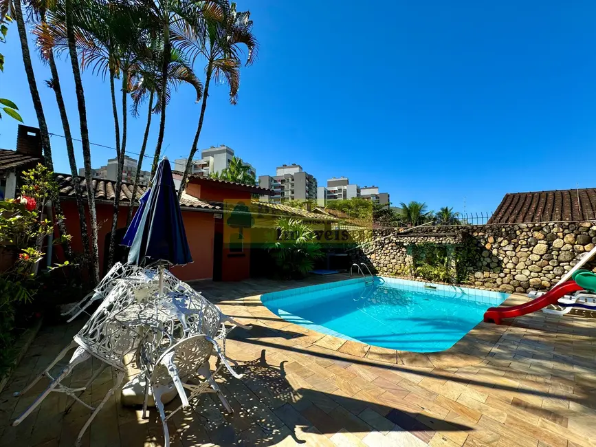 Casa com 4 quartos à venda, 265m2 em Martim de Sá, Caraguatatuba - SP - imagem 6 Foto 6 de Casa com 4 quartos à venda, 265m2 em Martim de Sá, Caraguatatuba - SP