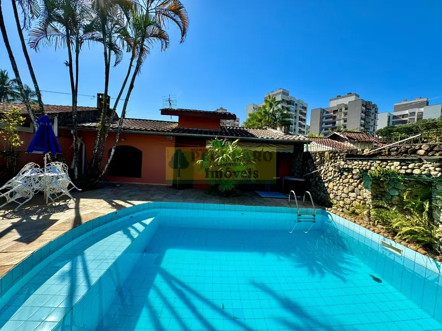 Casa com 4 quartos à venda, 265m2 em Martim de Sá, Caraguatatuba - SP - imagem 8 Foto 8 de Casa com 4 quartos à venda, 265m2 em Martim de Sá, Caraguatatuba - SP