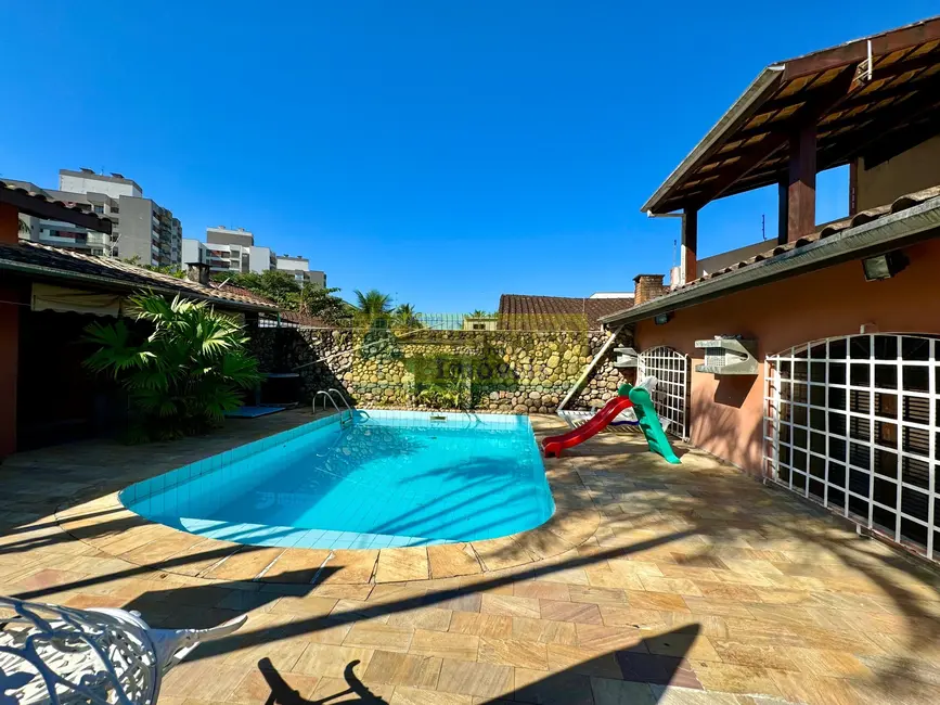 Casa com 4 quartos à venda, 265m2 em Martim de Sá, Caraguatatuba - SP - imagem 7 Foto 7 de Casa com 4 quartos à venda, 265m2 em Martim de Sá, Caraguatatuba - SP