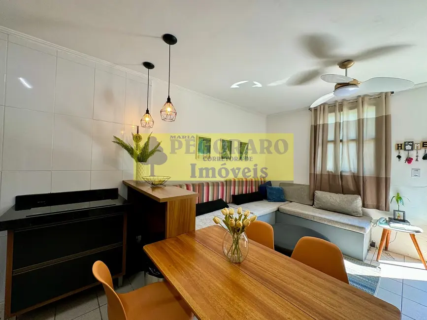 Foto 4 de Casa de Condomínio com 2 quartos à venda e para alugar, 60m2 em Martim de Sá, Caraguatatuba - SP