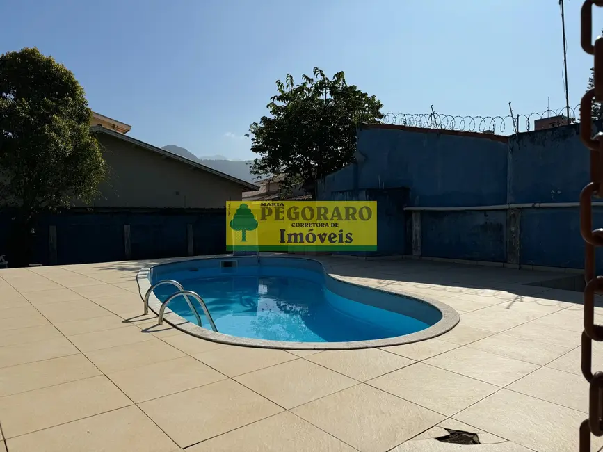 Casa com 4 quartos à venda, 250m2 em Martim de Sá, Caraguatatuba - SP - imagem 5 Foto 5 de Casa com 4 quartos à venda, 250m2 em Martim de Sá, Caraguatatuba - SP