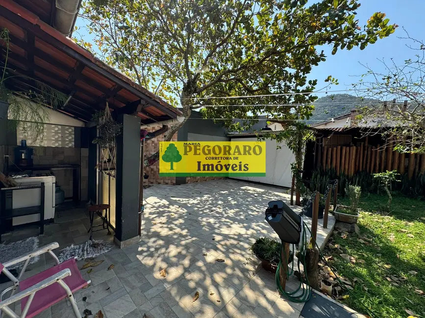 Foto 9 de Casa com 5 quartos à venda, 300m2 em Martim de Sá, Caraguatatuba - SP