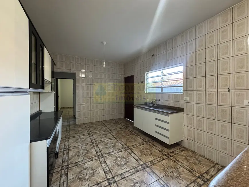 Foto 9 de Casa com 2 quartos para alugar, 125m2 em Martim de Sá, Caraguatatuba - SP
