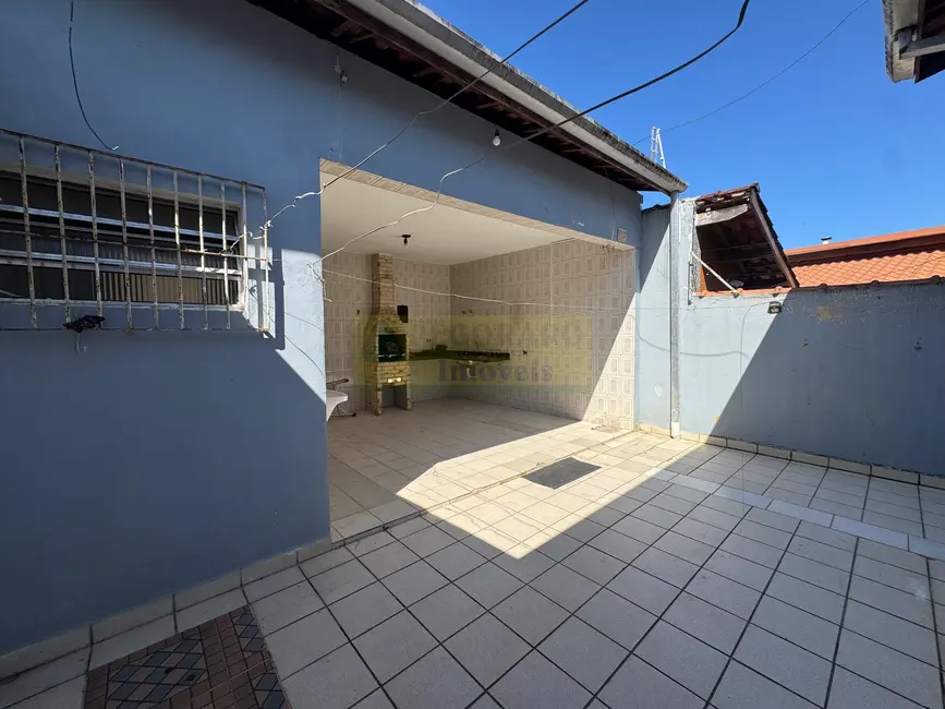 Foto 2 de Casa com 2 quartos para alugar, 125m2 em Martim de Sá, Caraguatatuba - SP