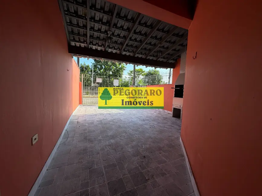 Foto 3 de Casa com 2 quartos à venda, 95m2 em Caraguatatuba - SP