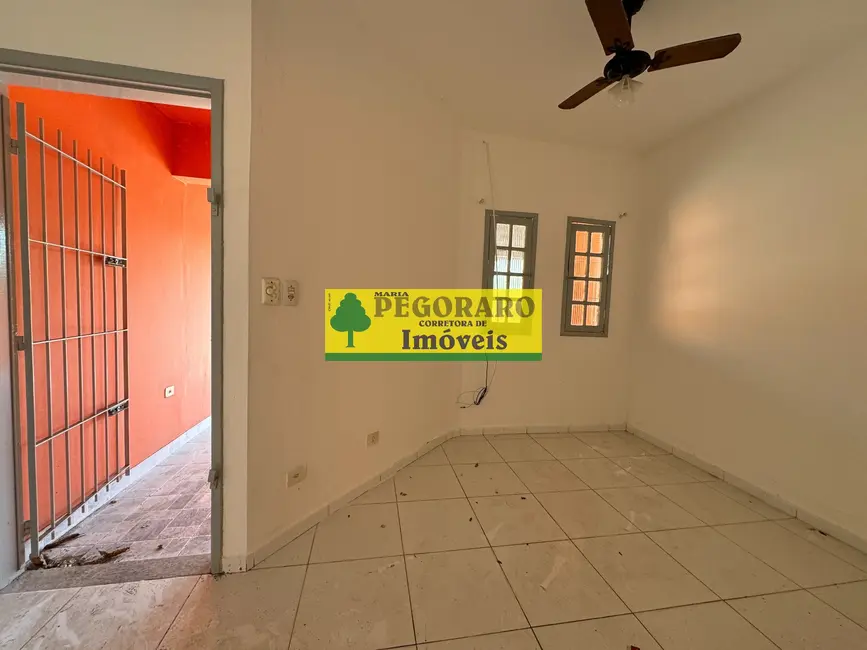 Foto 5 de Casa com 2 quartos à venda, 95m2 em Caraguatatuba - SP