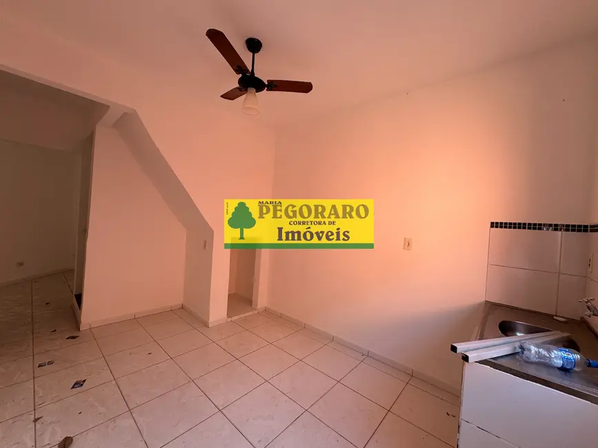 Foto 8 de Casa com 2 quartos à venda, 95m2 em Caraguatatuba - SP