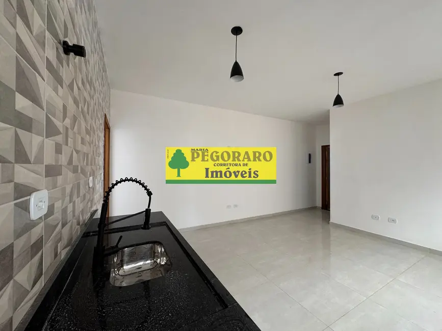 Foto 4 de Casa com 2 quartos à venda, 65m2 em Caraguatatuba - SP
