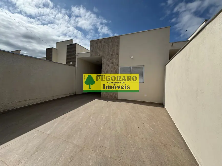 Foto 5 de Casa com 2 quartos à venda, 65m2 em Caraguatatuba - SP