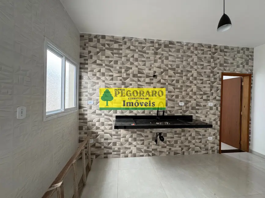 Foto 3 de Casa com 2 quartos à venda, 65m2 em Caraguatatuba - SP