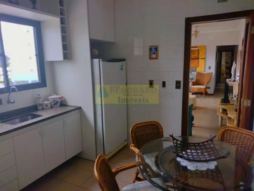 Foto 4 de Apartamento com 4 quartos à venda, 136m2 em Sumaré, Caraguatatuba - SP