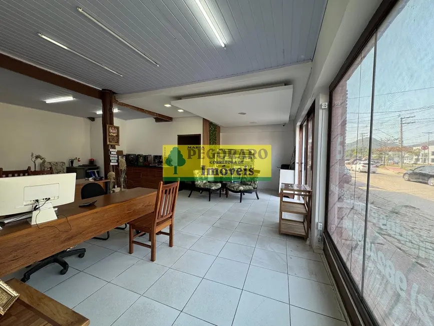 Foto 4 de Loja à venda, 1380m2 em Cidade Jardim, Caraguatatuba - SP