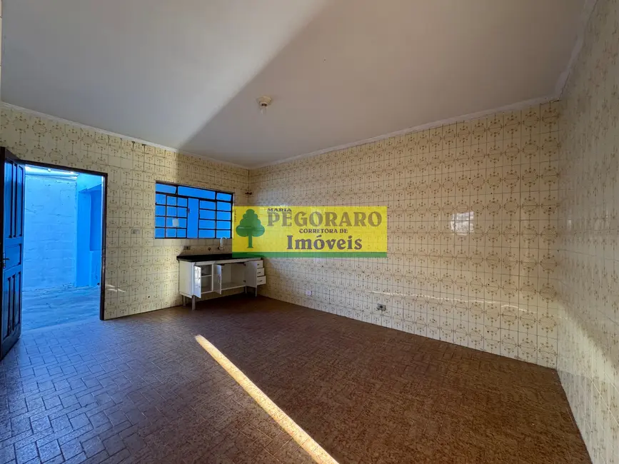 Foto 8 de Casa com 2 quartos para alugar, 90m2 em Poiares, Caraguatatuba - SP
