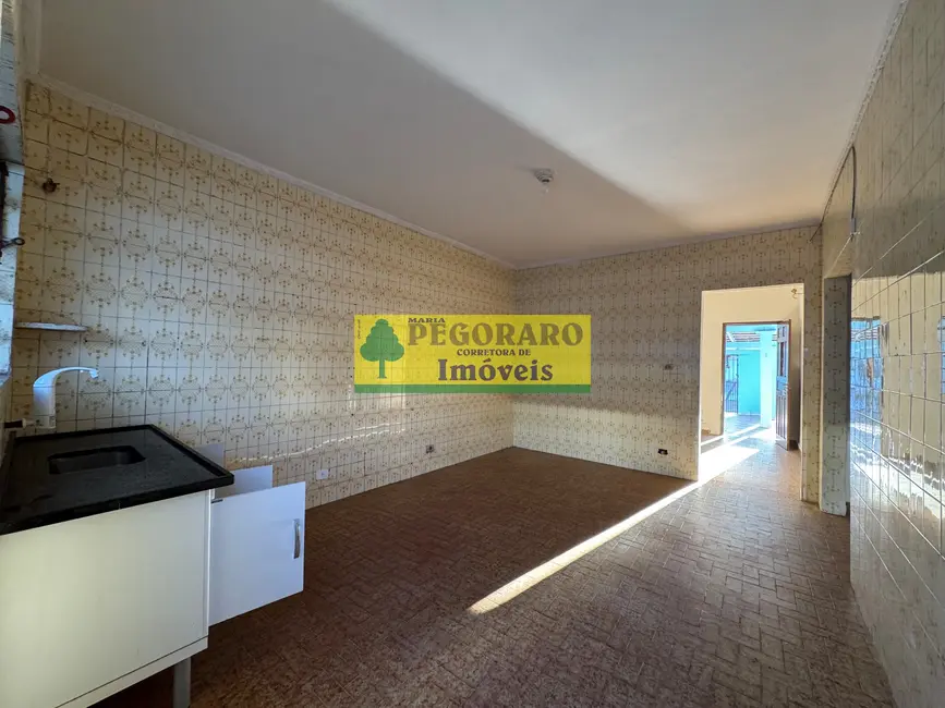Foto 9 de Casa com 2 quartos para alugar, 90m2 em Poiares, Caraguatatuba - SP
