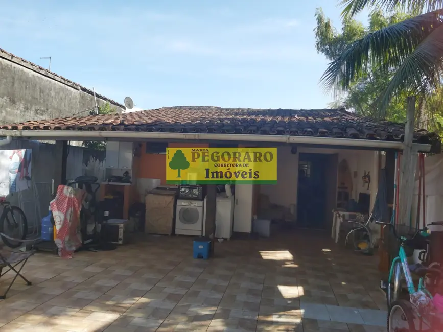 Foto 2 de Casa com 4 quartos à venda, 150m2 em Sumaré, Caraguatatuba - SP