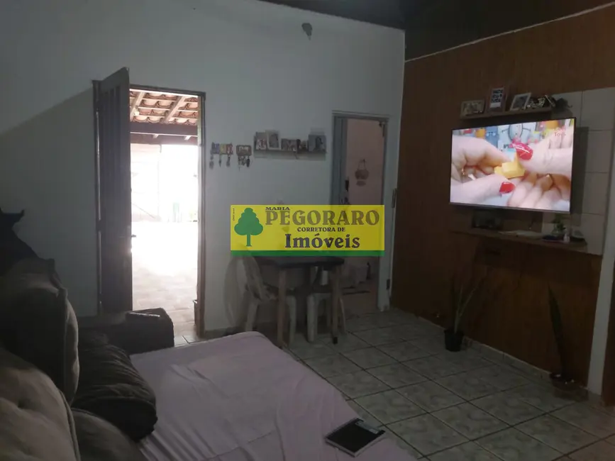 Foto 4 de Casa com 4 quartos à venda, 150m2 em Sumaré, Caraguatatuba - SP