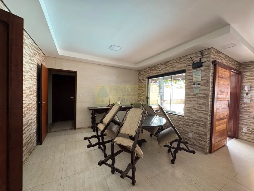 Foto 4 de Casa com 7 quartos à venda, 288m2 em Sumaré, Caraguatatuba - SP